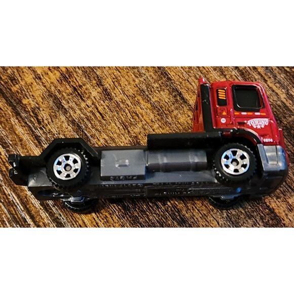 Matchbox MBX Flatbed King Truck (2017) - Picture 1 of 4
